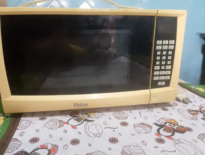 Microondas Philco para retirada de peças