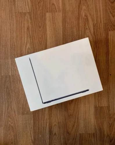 MacBook Air M4 13.6 2025 24GB/ 512SSD