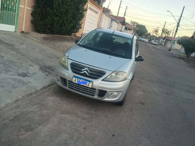 Citroen C3 GLX 1.4/ GLX Sonora 1.4 Flex 8V 5P 2010
