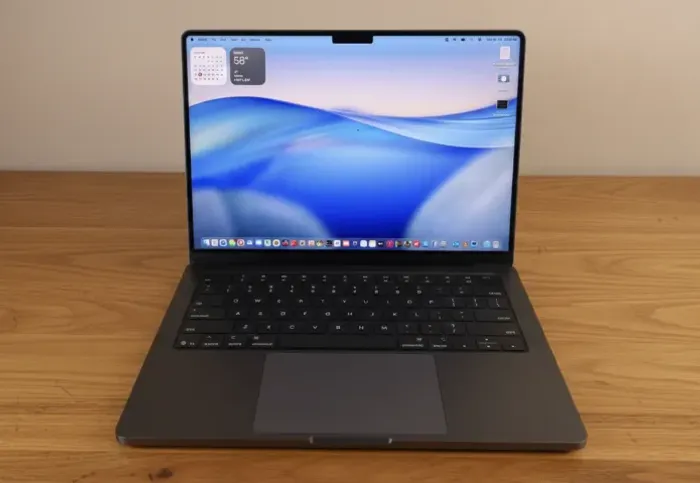 Macbook M5 Pro com 32GB de RAM e 1TB de SDD