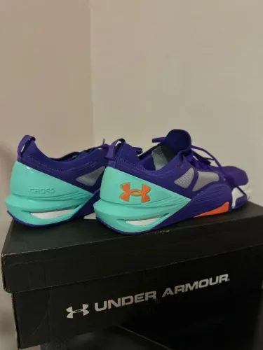 Tênis de Treino Unissex Under Armour Tribase Cross 2<br>TAMANHO 39 - USADO 2X