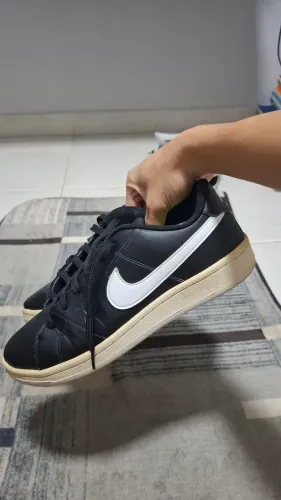 Vendo Nike court royale 