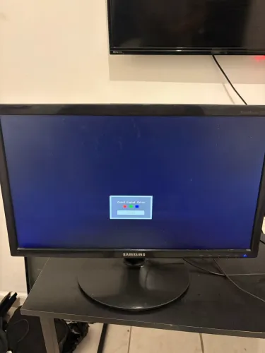 Monitor Samsung SyncMaster 22? LED Full HD - S22B300