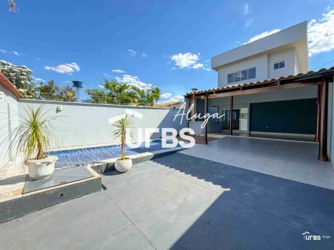 Sobrado, 369 m², 3 qts, 3 banh., 4 vagas, Jardim das Esmeraldas