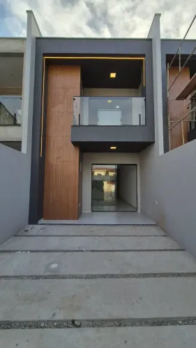Casa para Aluguel na Região da Maraponga | 130 m² | 4 Quartos | 3 Suítes | 2 Vagas