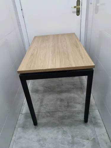 Mesas de Escritório Permanenza - Madeira e Metal Preto (1m x 60cm)