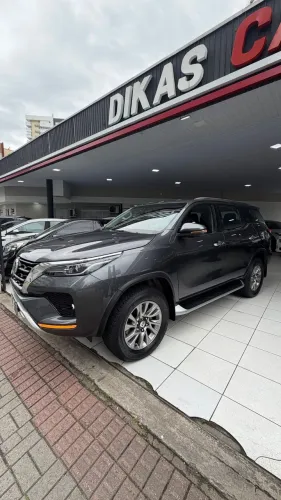 Toyota Hilux CD SRX 4X4 2.8 TDI 16V Diesel Aut. 2024