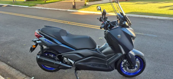 Yamaha XMax 250 Connected