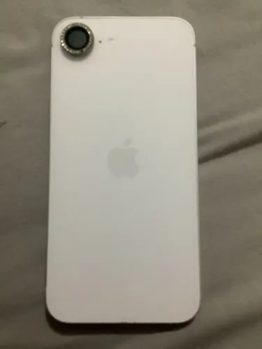 iPhone 16e em estado de novo