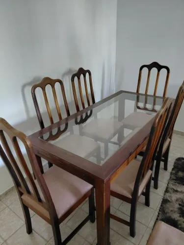 Mesa de Jantar Antiga em Madeira Maciça - 6 Lugares | Década de 1990