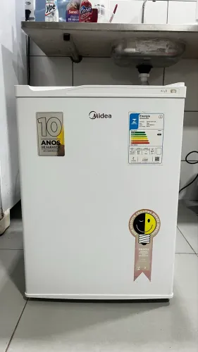 Frigobar Midea 67L