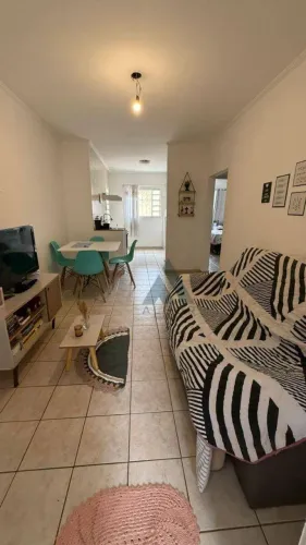 Casa à venda em condomínio fechado - São Roque/SP.