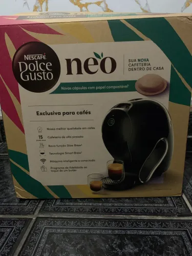 Cafeteira Nescafé dolce gusto