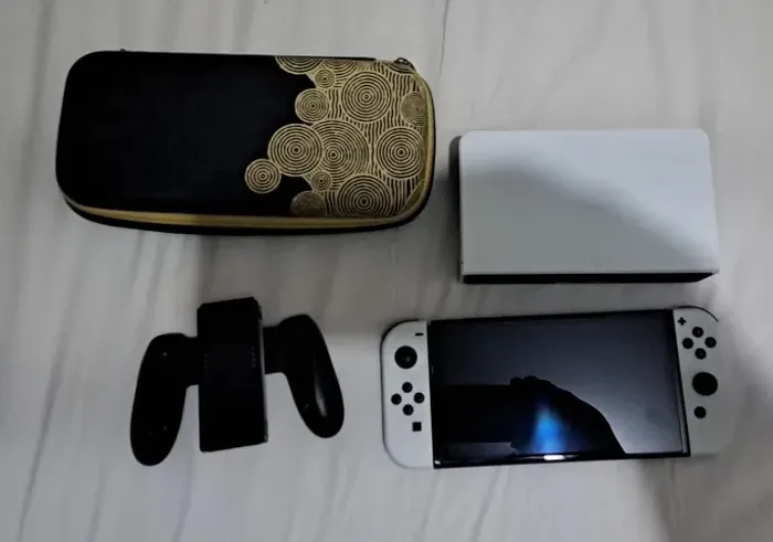 Nintendo Switch OLED 64GB Semi Novo Pouco Uso Perfeito Estado