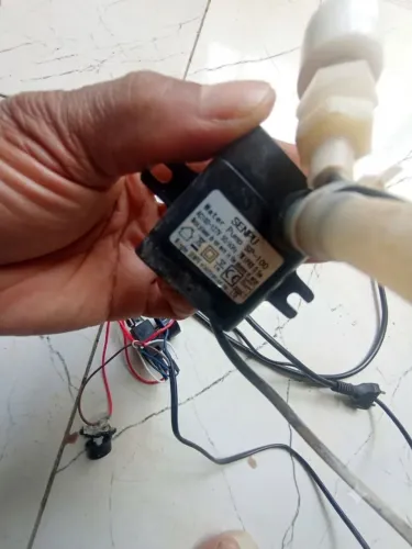 Bomba dagua para climatizador, máquina de fumaça ou cascata 127v