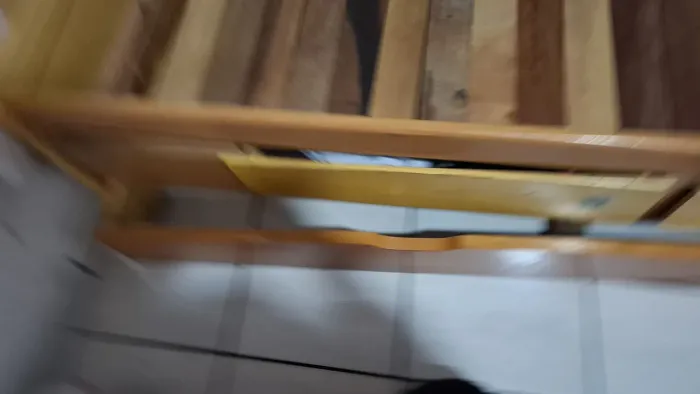 Cama solteiro de maddira