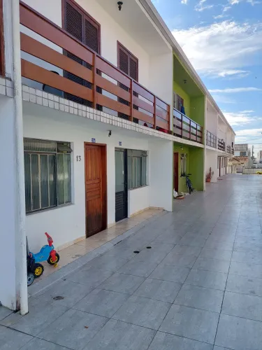Alugo apto/casa 2 quartos em condomínio no Cajuru entre Terminal Oficinas e  BR 277