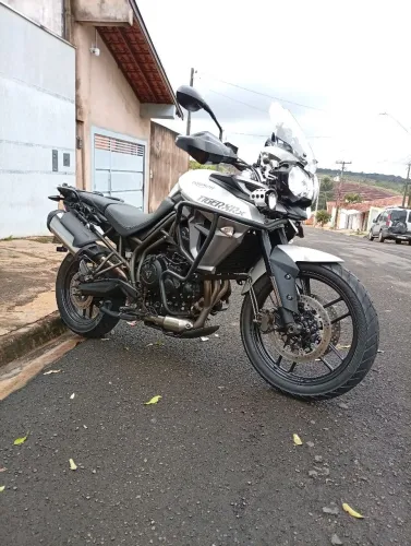Tiger 800 XRX 2018 Prata 