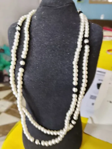 Trabalho com bijuterias colares brincos tiara etc