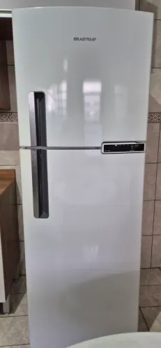Geladeira Brastemp Frost Free 375 Litros - 220V - Excelente Estado