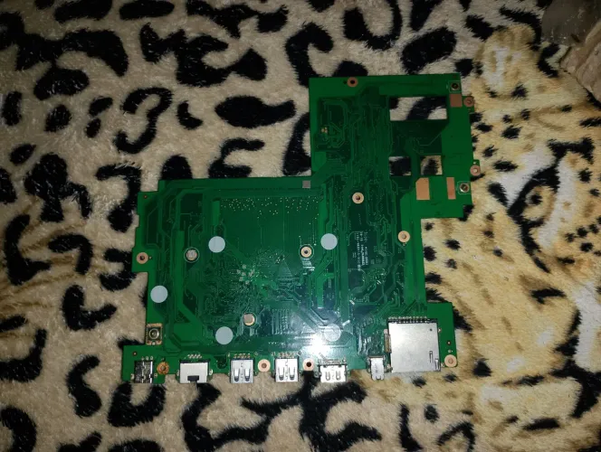 Placa Mãe Notebook Positivo ? Para Peças ou Conserto