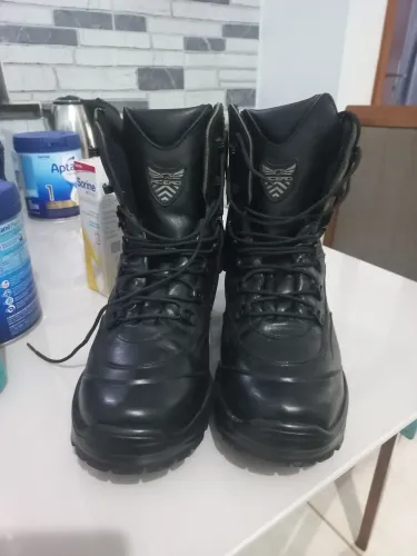 Coturno acero zerado tam 41
