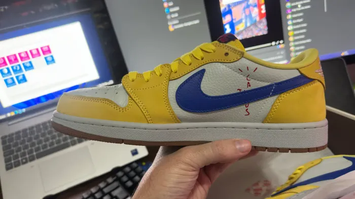 Tênis Nike Air Jordan 1 Travis Scott Cannary Tamanho 43