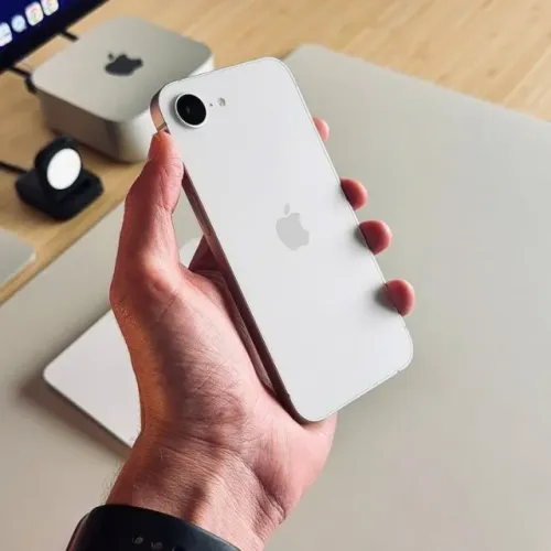 iPhone 16e 256GB