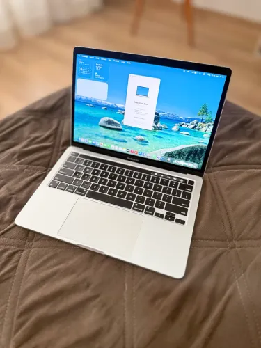 MacBook Pro 13" (Chip Apple M1) Touch Bar ? Estado de Novo!