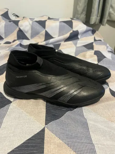 Chuteira Predator League (Sem cadarços)