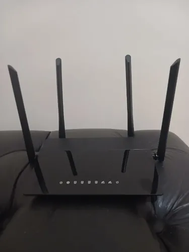Roteador preto