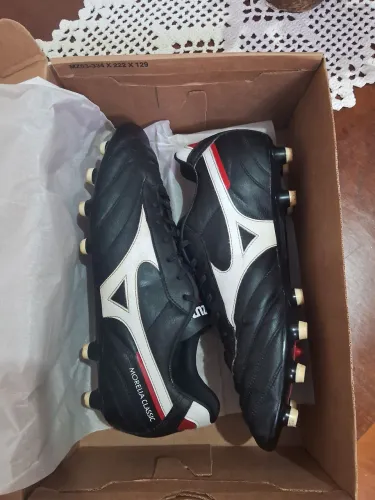Chuteira Mizuno Morelia Classic MD
