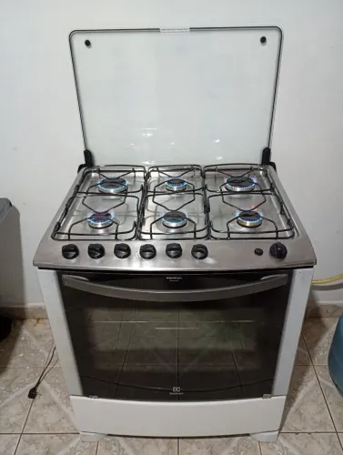Fogão 6 bocas Electrolux