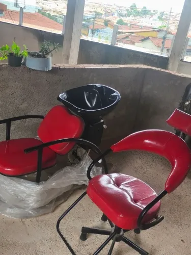 Lavatório e cadeira pra sala 