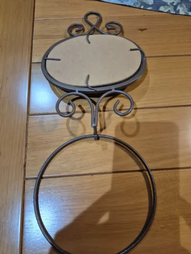 Porta toalha banheiro ou lavabo ,ferro com vidro .