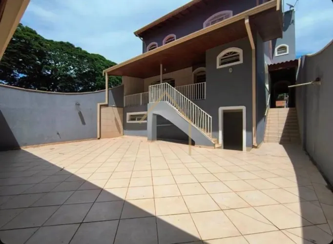Casa com 3 dormitórios para alugar, 330 m² por R$ 3.753,48/mês - Jardim Bela Vista - Nova