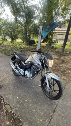 Fan 160 2023,moto muito nova a mesma possui chave reserva manual