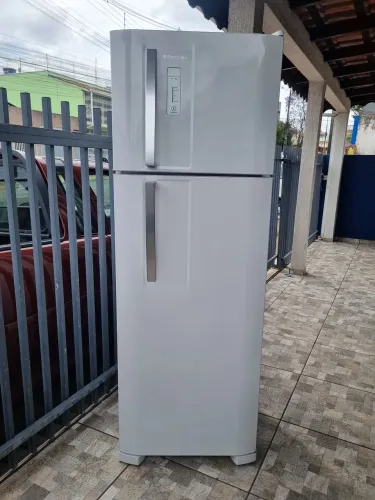 GELADEIRA ELECTROLUX FROST FREE