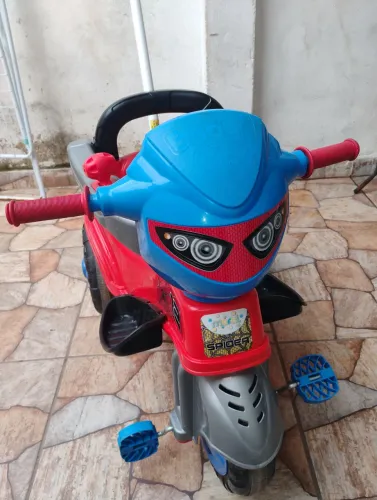 Vendo carrinho de empurrar