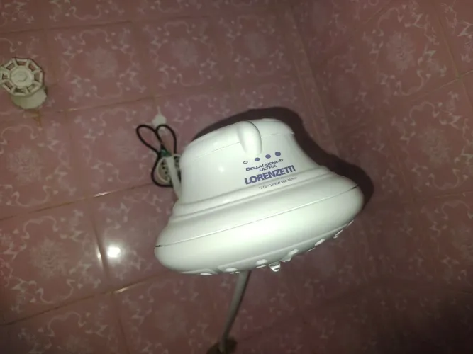 Ducha Chuveiro Elétrico 110v Lorenzetti, Branco, ótimo estado.