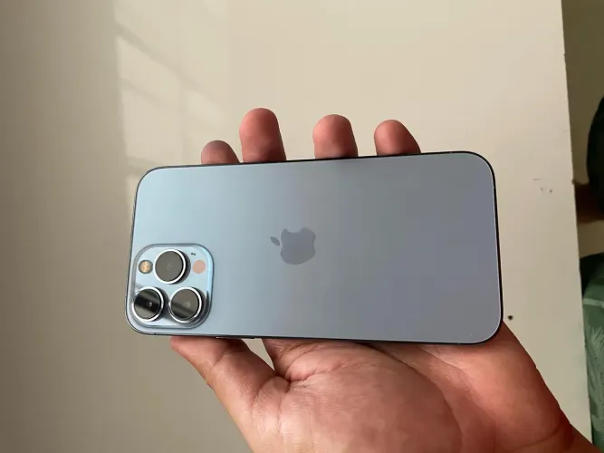 iPhone 13 Pro Max 256GB - Bem Conservado 