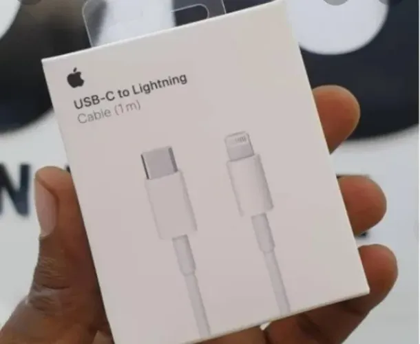 Cabo iPhone Lightning para USB-C - Compatível