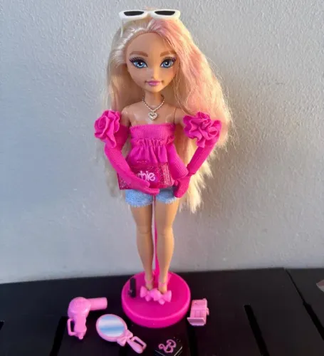 Boneca Barbie Dream Besties Malibu