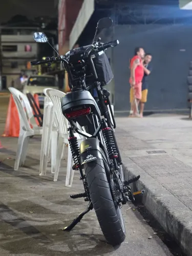 Bike eletrica v40 pro 200km rodado 