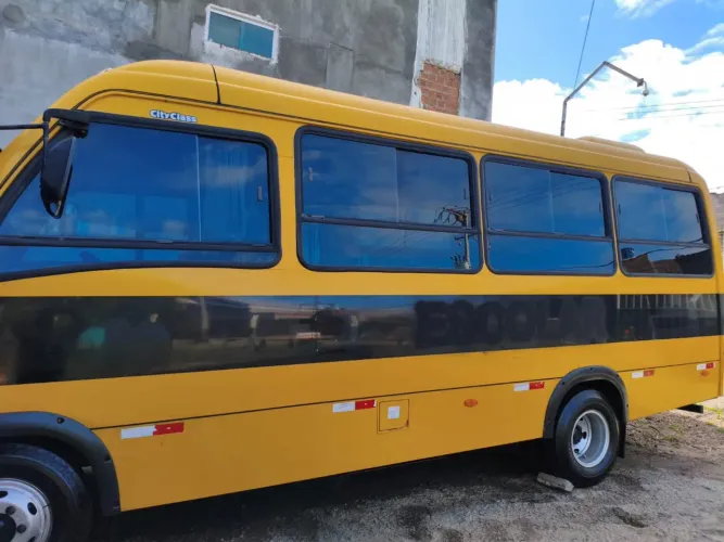 micro onibus iveco city class