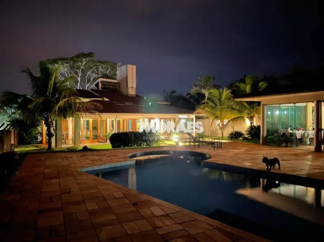 Casa em Condomínio Fechado com 4 quartos (2 suítes), 2.000 m², à venda por R$ 3.300.000 -