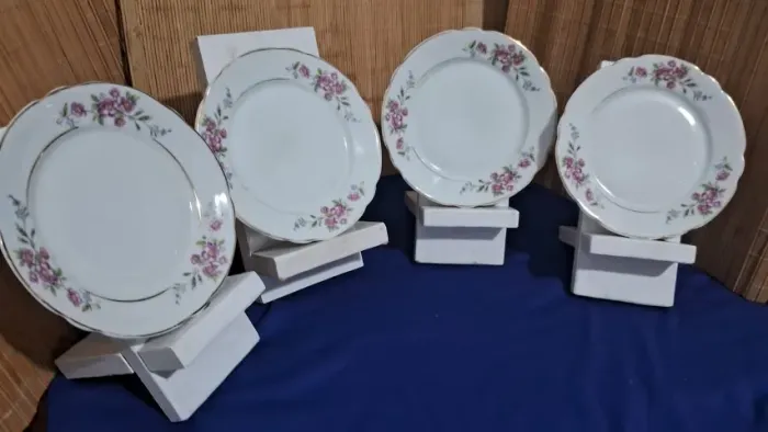 Pratos de Sobremesa - Porcelana Real