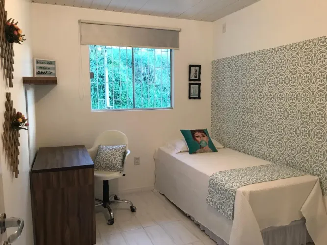 Alugo quarto para mulheres! A partir do final desse mês mês! 