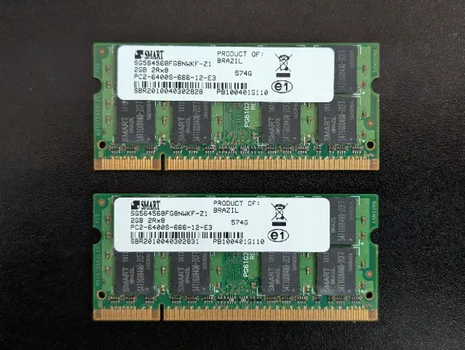 Kit 2 Memórias RAM Smart DDR2 4GB para Notebook (2x2GB)