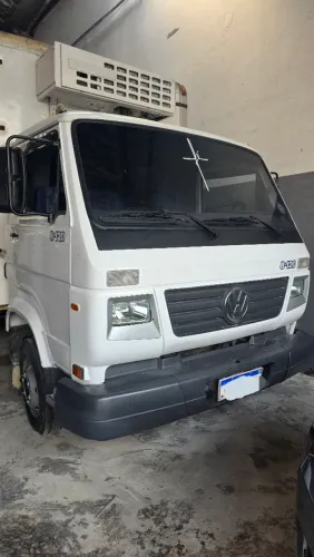 VW 8-120 Ano:2005 - R$135.000,00